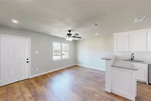 1012 Comal Ave, White Settlement, TX 76108 - Photo 7