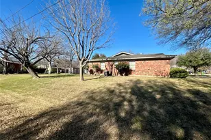 406 NW 5th St, Hubbard, TX 76648 - Photo 37