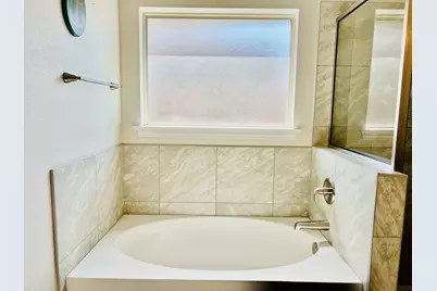 110 Frank Street, Greenville, TX 75402 - Photo 11