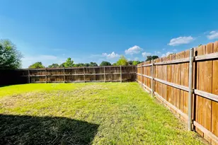 110 Frank St, Greenville, TX 75402 - Photo 19