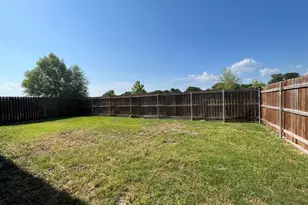 110 Frank St, Greenville, TX 75402 - Photo 21