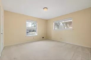 10146 Coveridge Dr, Dallas, TX 75238 - Photo 21