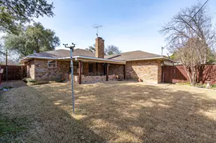 10146 Coveridge Dr, Dallas, TX 75238 - Photo 25