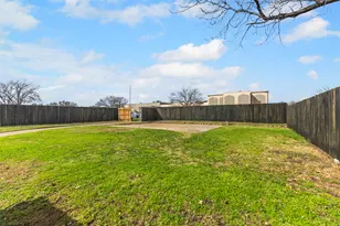 1907 Sunridge Rd, Carrollton, TX 75006 - Photo 31