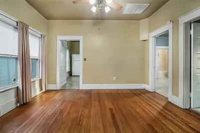 607 E Main Street, Whitesboro, TX 76273 - Photo 5