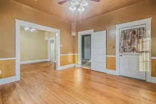 607 E Main St, Whitesboro, TX 76273 - Photo 3