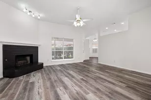 315 Myrtle Ave, Waxahachie, TX 75165 - Photo 5