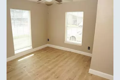 515 Taylor Street, Arlington, TX 76011 - Photo 11