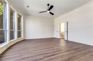 1727 E Branch Hollow Dr, Carrollton, TX 75007 - Photo 23