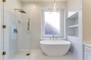 1727 E Branch Hollow Dr, Carrollton, TX 75007 - Photo 25