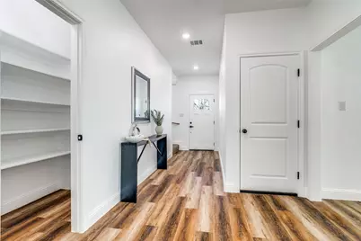 2621 Hillside Drive, Granbury, TX 76048 - Photo 3