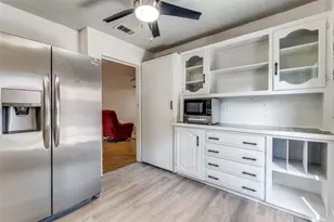 231 Larry Dr, Duncanville, TX 75137 - Photo 9