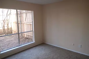 2620 Santa Barbara Dr, Grand Prairie, TX 75052 - Photo 11