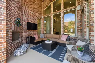 1036 Cabinside Dr, Roanoke, TX 76262 - Photo 3