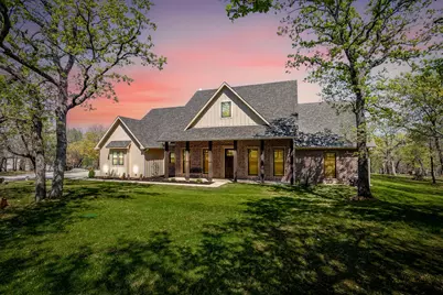 322 Mountain View Court, Sunset, TX 76270 - Photo 1