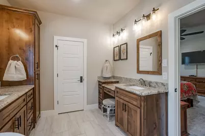 322 Mountain View Court, Sunset, TX 76270 - Photo 27