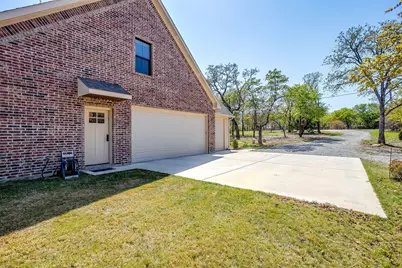 322 Mountain View Court, Sunset, TX 76270 - Photo 39