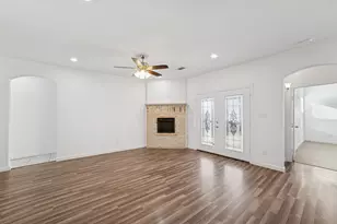 1253 E Jessamine St, Fort Worth, TX 76104 - Photo 17