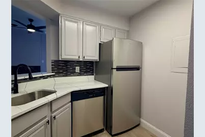 5757 Martel Avenue #B05, Dallas, TX 75206 - Photo 5