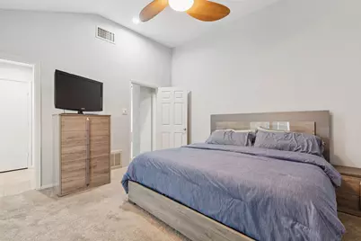 4006 Holland Avenue #B, Dallas, TX 75219 - Photo 13