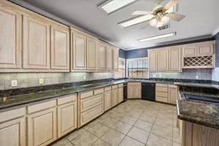 1141 Lake Halbert Rd, Corsicana, TX 75109 - Photo 7