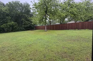 1605 S Houston St, Kaufman, TX 75142 - Photo 7