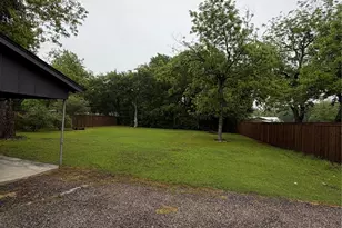 1605 S Houston St, Kaufman, TX 75142 - Photo 9