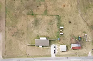 650 Lone Star Rd, Whitesboro, TX 76273 - Photo 37