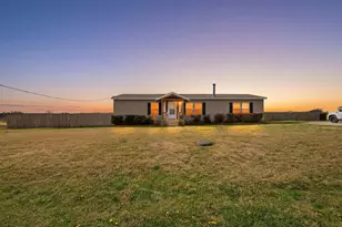 650 Lone Star Rd, Whitesboro, TX 76273 - Photo 1