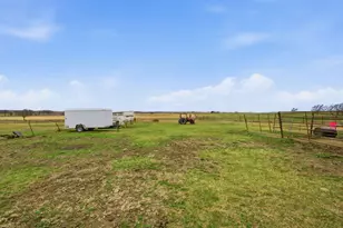 650 Lone Star Rd, Whitesboro, TX 76273 - Photo 33