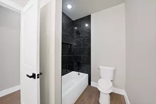 5104 Waterbury Ct, Granbury, TX 76048 - Photo 29