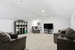 913 Carpenter St, Azle, TX 76020 - Photo 9