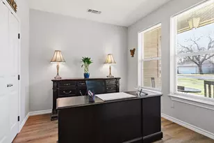 913 Carpenter St, Azle, TX 76020 - Photo 11