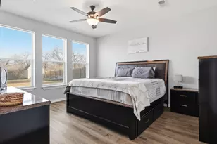 913 Carpenter St, Azle, TX 76020 - Photo 7