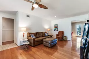 8306 Stonycreek Dr, Dallas, TX 75228 - Photo 17