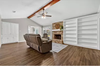 2215 Shady Meadow Court, Arlington, TX 76013 - Photo 7