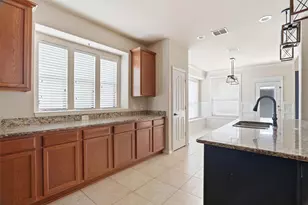 560 Vickie St, Crowley, TX 76036 - Photo 11