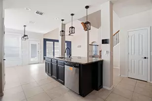 560 Vickie St, Crowley, TX 76036 - Photo 13