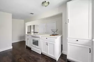 508 Lois Cir, Granbury, TX 76049 - Photo 9