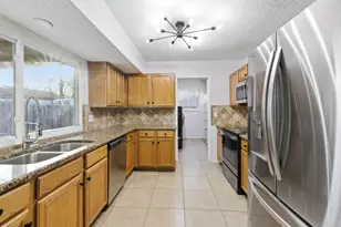 5914 Freemans Farm St, San Antonio, TX 78233 - Photo 11
