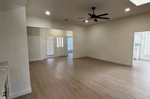 1906 Buffalo Bend Dr, Lewisville, TX 75067 - Photo 3