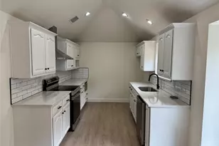 1906 Buffalo Bend Dr, Lewisville, TX 75067 - Photo 7