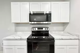 872 Eagles Nest Dr, Cleburne, TX 76031 - Photo 13