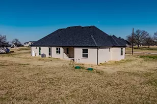 1001 Henry Wy, Springtown, TX 76082 - Photo 33