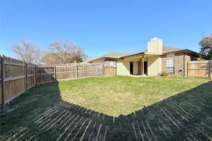980 Mauve Dr, Lewisville, TX 75067 - Photo 17