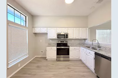 980 Mauve Drive, Lewisville, TX 75067 - Photo 3