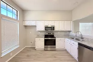 980 Mauve Dr, Lewisville, TX 75067 - Photo 3