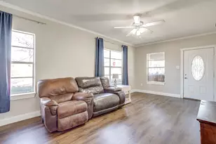 1215 N Elm St, Weatherford, TX 76086 - Photo 21