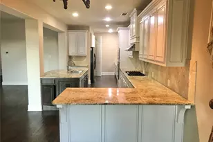 408 Paluxy Dr, Irving, TX 75039 - Photo 9