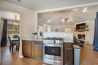 2004 Cedar Crest Boulevard, Dallas, TX 75203 - Photo 7